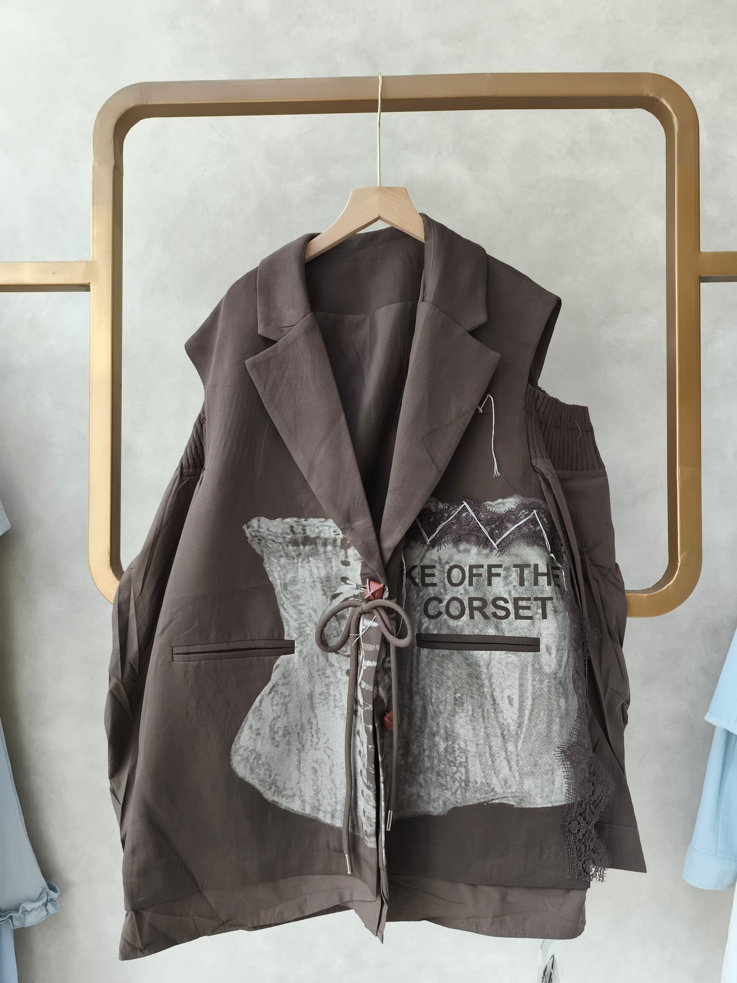 CLOTHES 8003