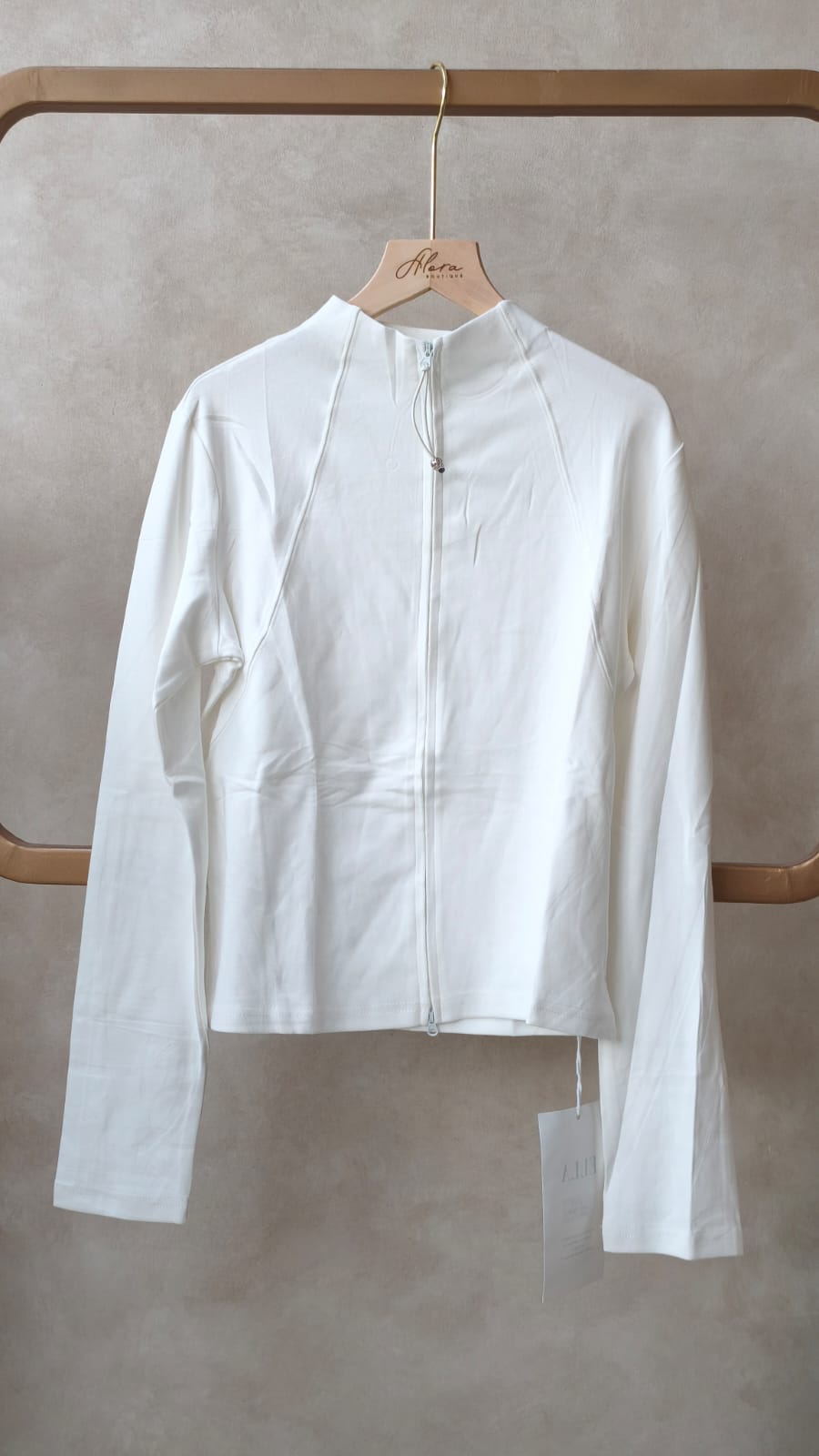 BLUS B3-0037