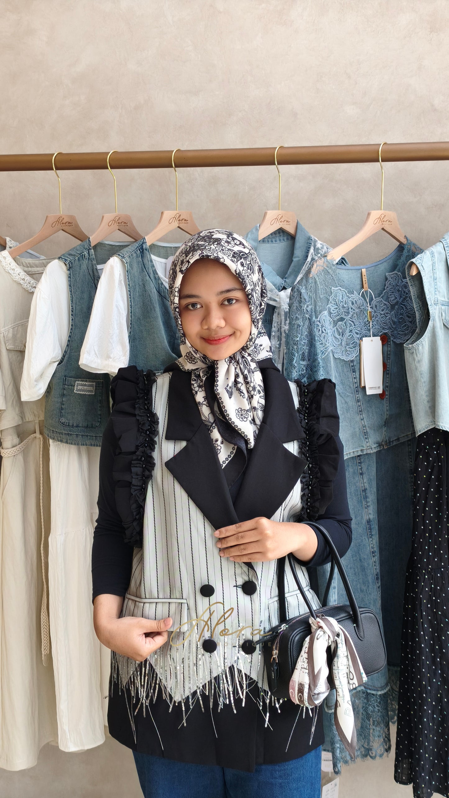CLOTHES K853