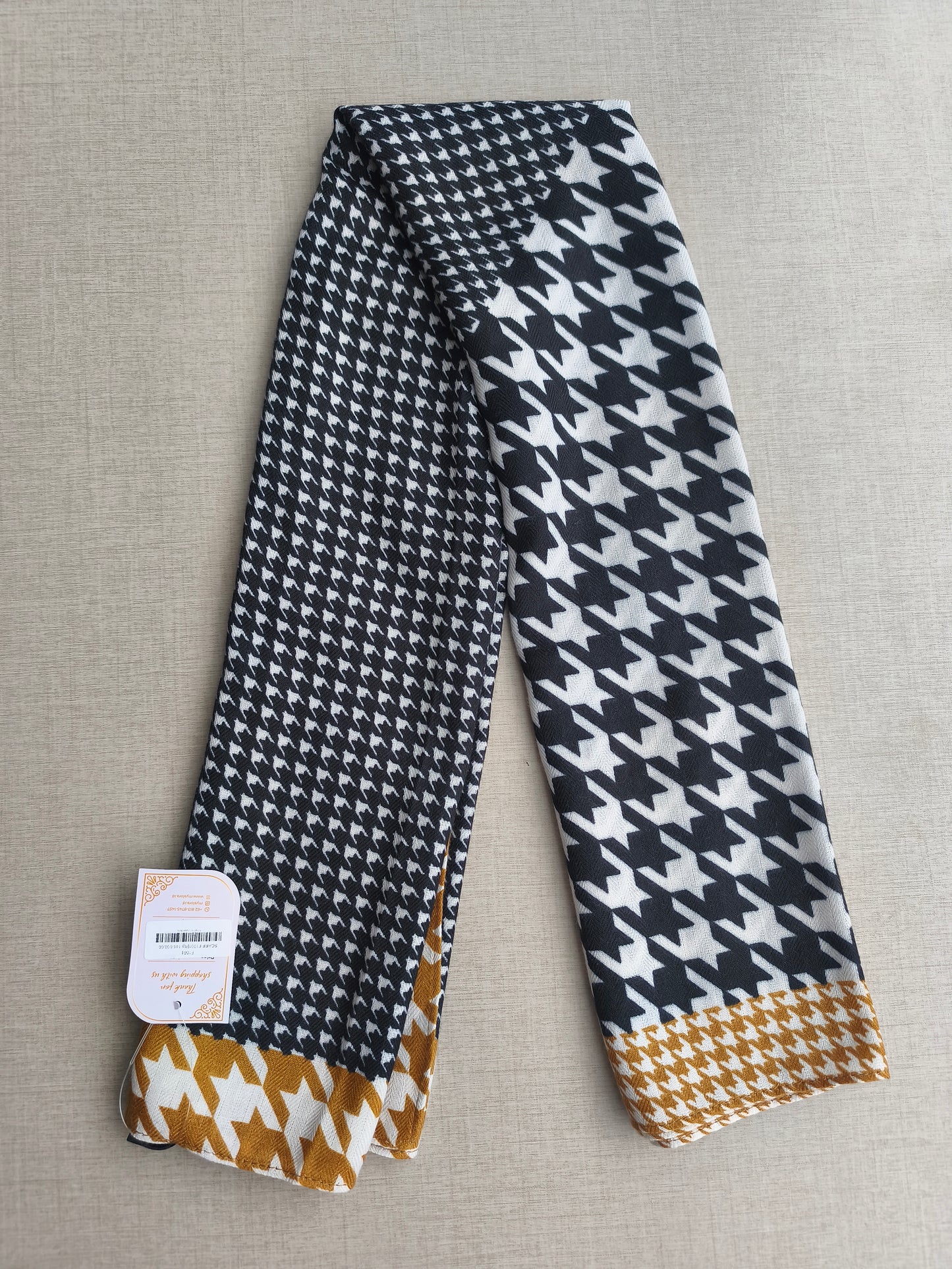 SCARF F1001
