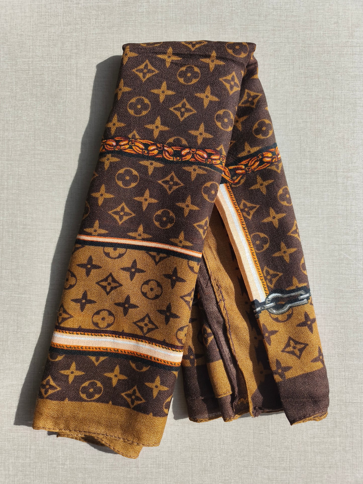 SCARF F1001
