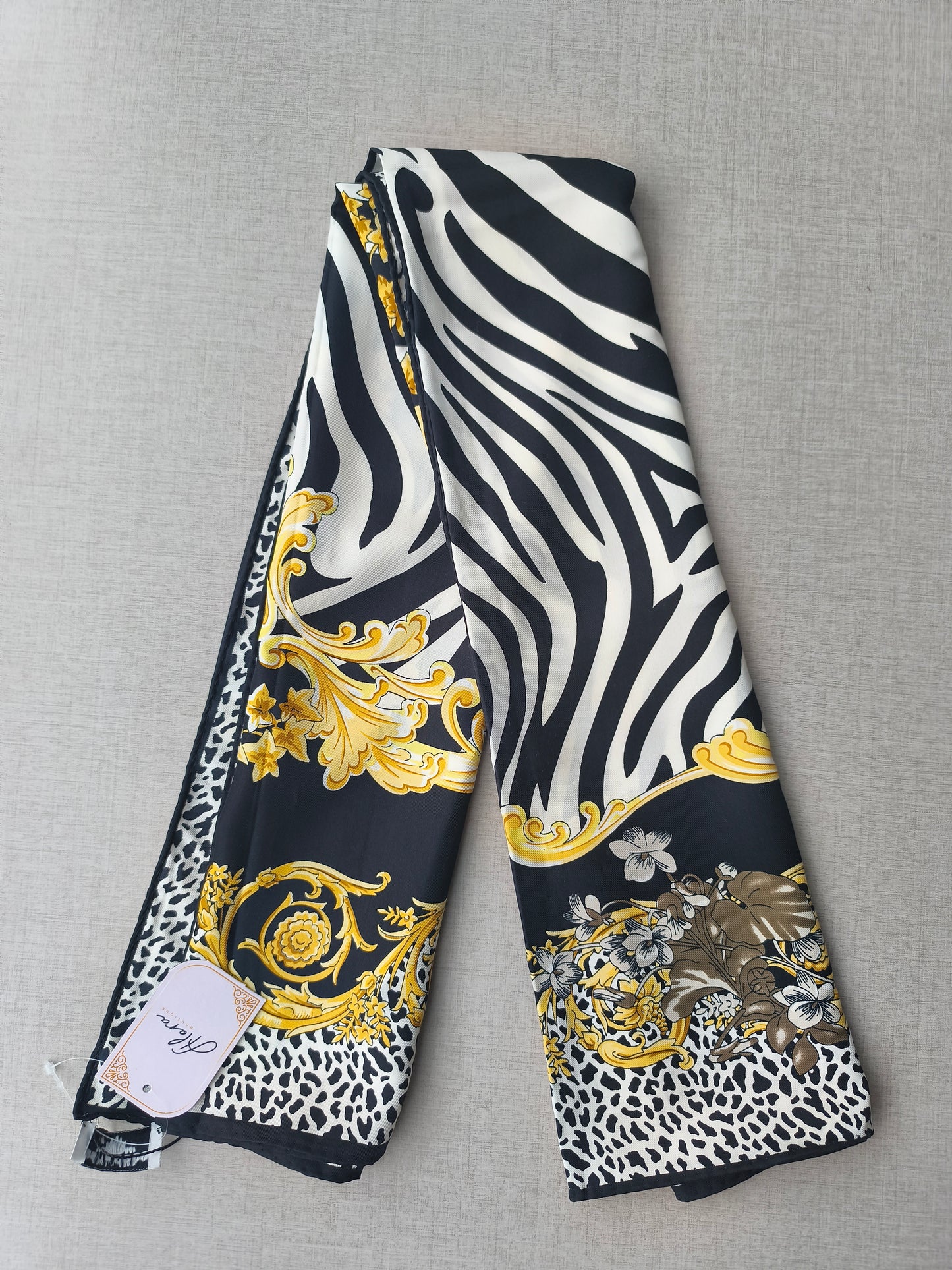 SCARF F1002