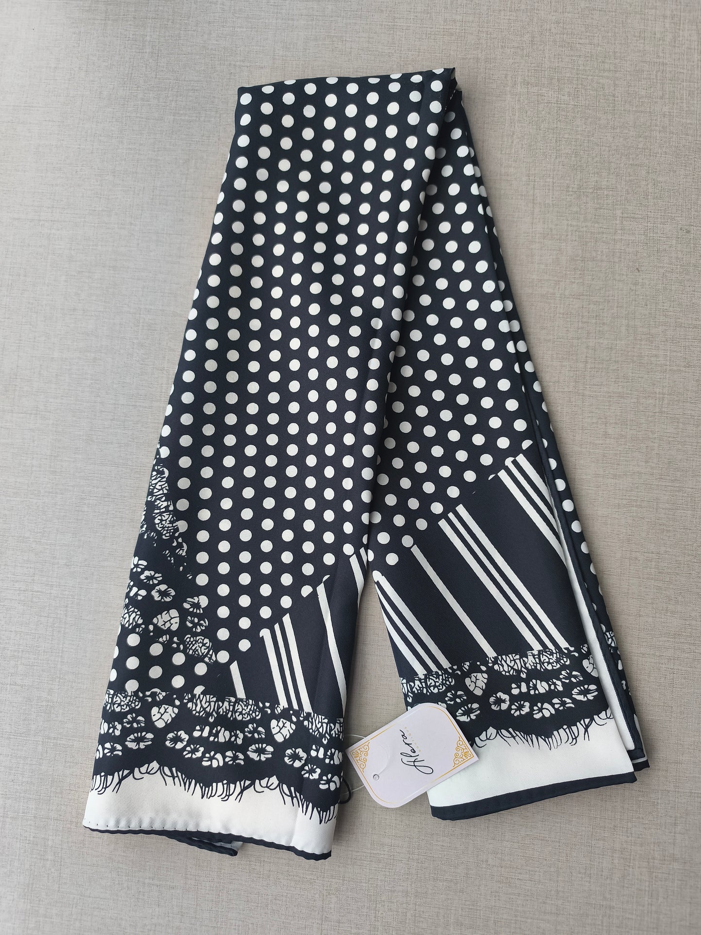 SCARF F1002